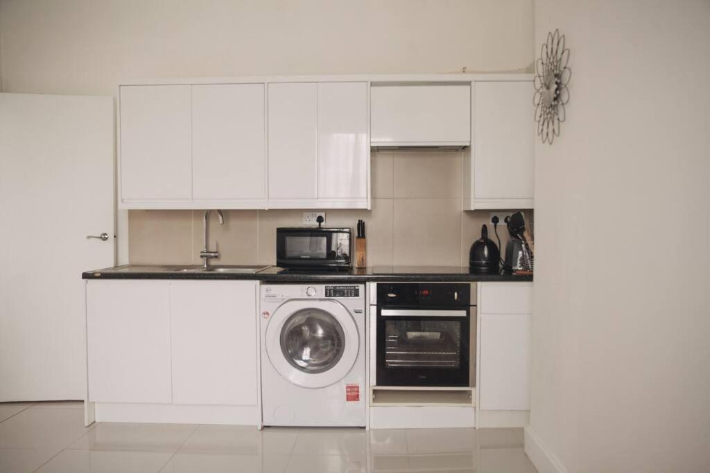 3 Bed Flat With Balcony Central London Exterior photo