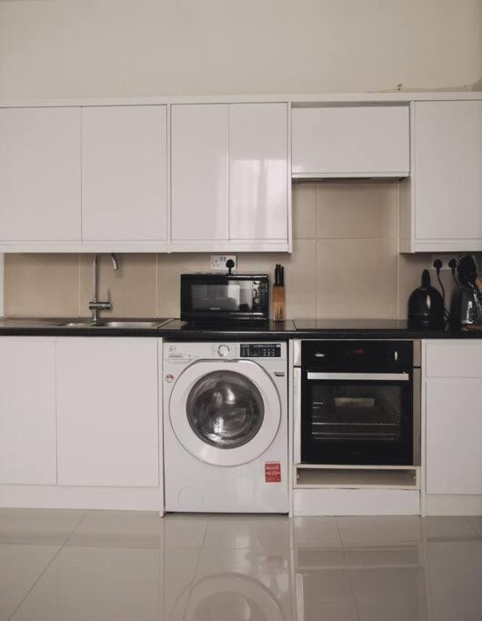 3 Bed Flat With Balcony Central London Exterior photo